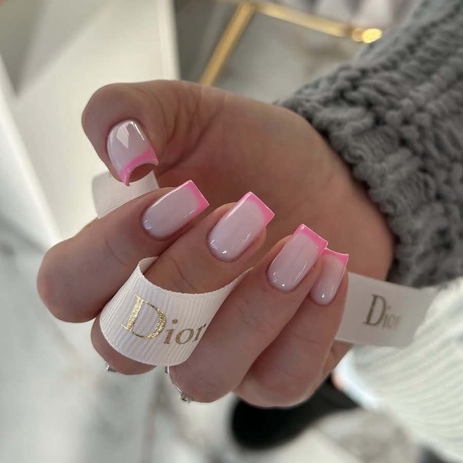 Manicure ombre w odcieniach różu — Piękna Sprawa Studio